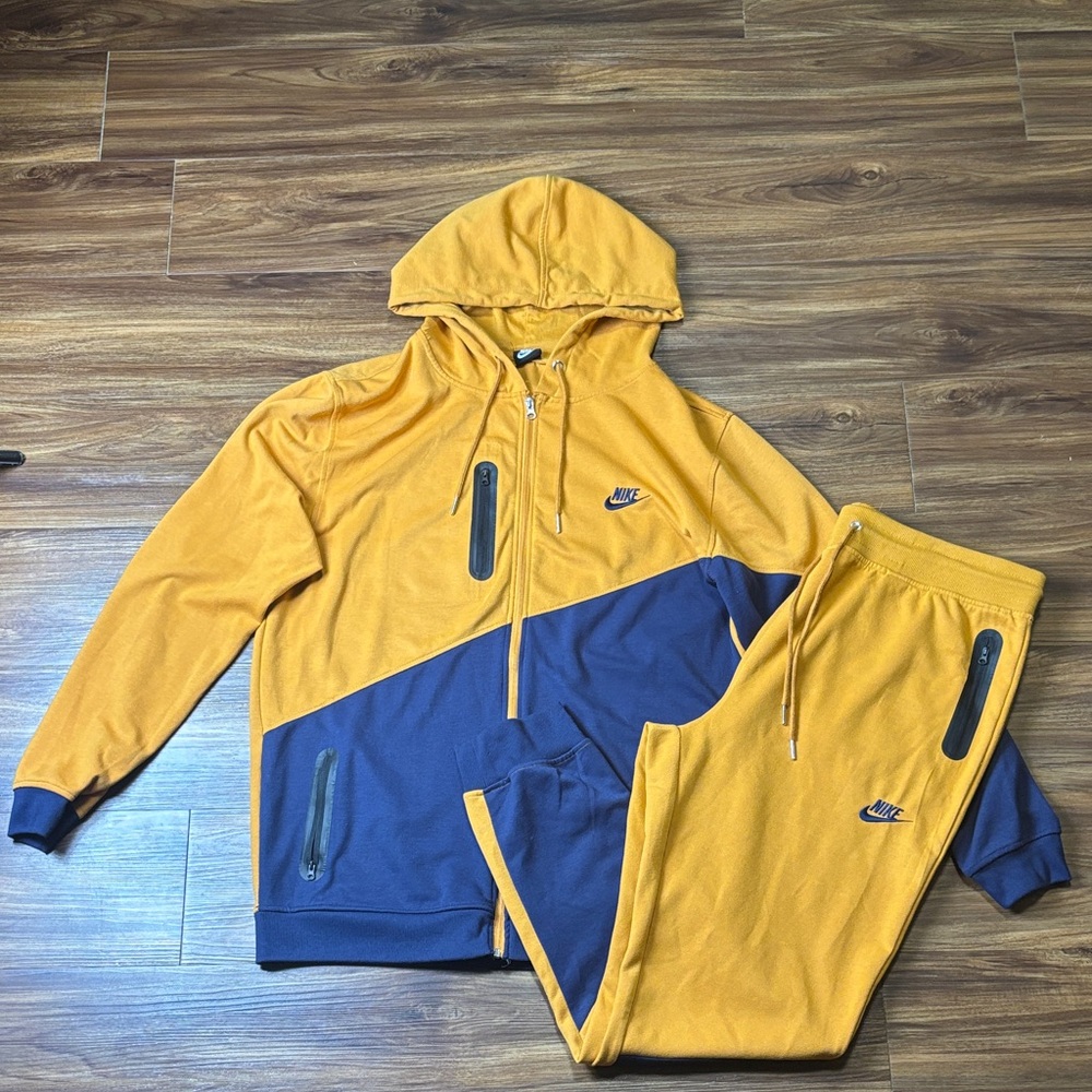 Men’s Nike Tech Mustard and Navy Blue Tracksuit size XXXL